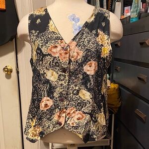 Pre-Owned, Women’s Size L Floral Print UNION KHAKI Vintage Top W/ Sequin Accents